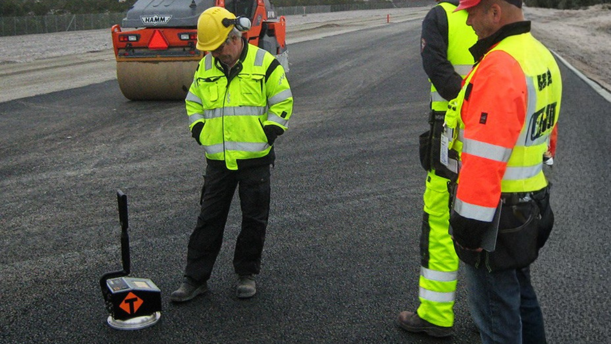 PQI 380 rugged lightweight aluminum gauge with GPS